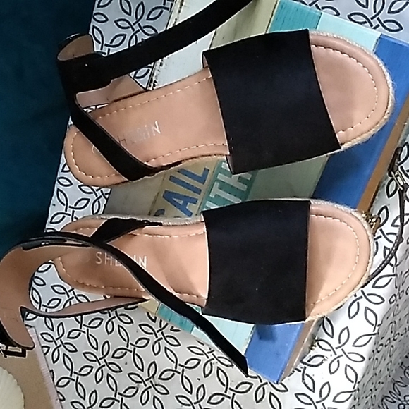 Platform - Picture 3 of 3